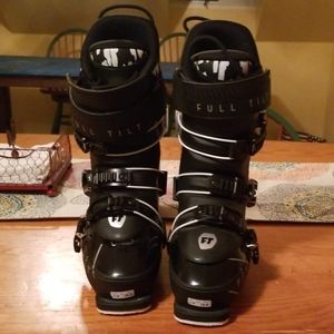 Full tilt womens ski boots